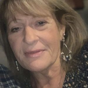 Meet your Posher, Laurie